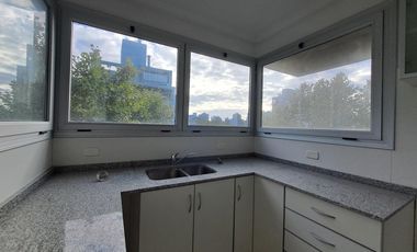 Departamento piso de tres ambientes a la venta en Quilmes