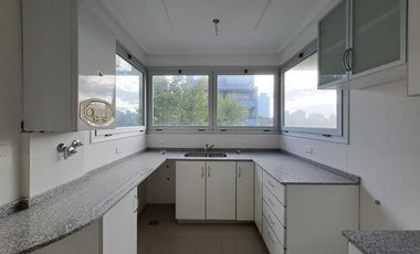 Departamento piso de tres ambientes a la venta en Quilmes