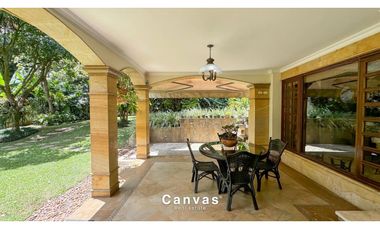 Venta de Casa Estilo Neoclásica El Poblado