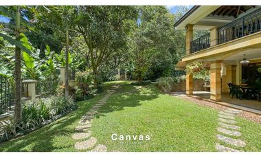 Venta de Casa Estilo Neoclásica El Poblado