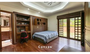 Venta de Casa Estilo Neoclásica El Poblado