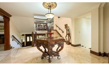 Venta de Casa Estilo Neoclásica El Poblado