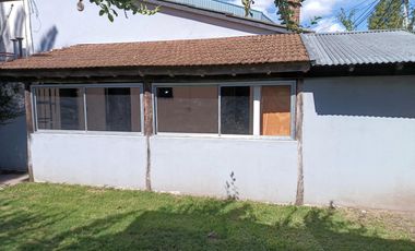 Casa en PH totalmente independiente en  esquina todo en una