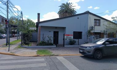 Casa en PH totalmente independiente en  esquina todo en una
