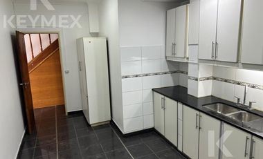 Casa en  ALQUILER en calle 12 esquina 77