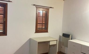 Casa en  ALQUILER en calle 12 esquina 77