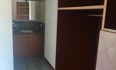 Casa en  ALQUILER en calle 12 esquina 77