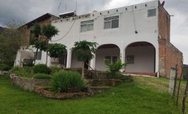 CASA DE CAMPO EN VENTA EN HACIENDA SANTA LUCIA