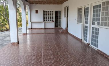 CASA DE CAMPO EN VENTA EN HACIENDA SANTA LUCIA