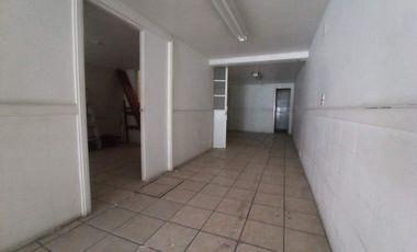 Inmueble de suelo mixto en ubicación estratégica excelente para emprendedor o inversionista