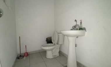 Inmueble de suelo mixto en ubicación estratégica excelente para emprendedor o inversionista
