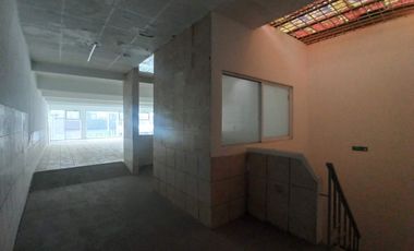 Inmueble de suelo mixto en ubicación estratégica excelente para emprendedor o inversionista