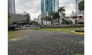 Venta de Terreno Comercial-Residencial con 2,500m2 en Calle 50