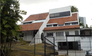 VENTA CASA  527M2 CONSTRUCCION Y 853 M2 DE TERRENO COCO DEL MAR JP