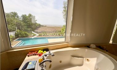 VILLAS DEL MAR casa frente al mar / COSTA DEL ESTE / VENTA
