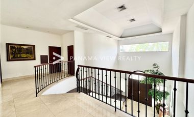 VILLAS DEL MAR casa frente al mar / COSTA DEL ESTE / VENTA