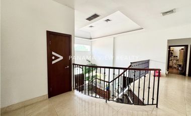 VILLAS DEL MAR casa frente al mar / COSTA DEL ESTE / VENTA
