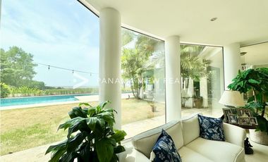 VILLAS DEL MAR casa frente al mar / COSTA DEL ESTE / VENTA