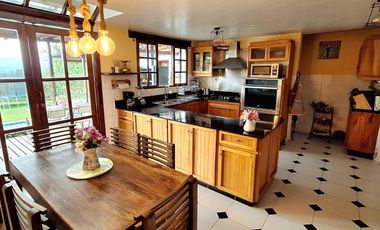 Quinta en venta, 5 habitaciones con piscina en Ontaneda Urbanización Segura, Conocoto - Los Chillos