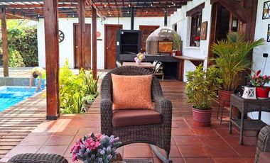 Quinta en venta, 5 habitaciones con piscina en Ontaneda Urbanización Segura, Conocoto - Los Chillos