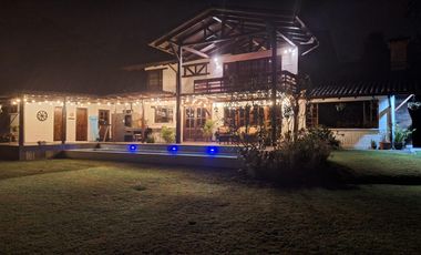 Quinta en venta, 5 habitaciones con piscina en Ontaneda Urbanización Segura, Conocoto - Los Chillos