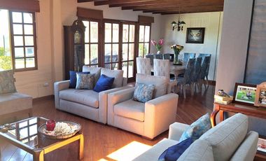 Quinta en venta, 5 habitaciones con piscina en Ontaneda Urbanización Segura, Conocoto - Los Chillos