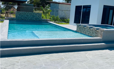 GANGA VENDO CASA CON PISCINA EN CORONADO (3)