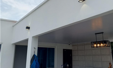 GANGA VENDO CASA CON PISCINA EN CORONADO (3)