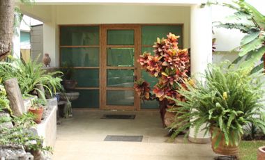 Condominio de 5 casas a media cuadra de la  Avenida San Diego