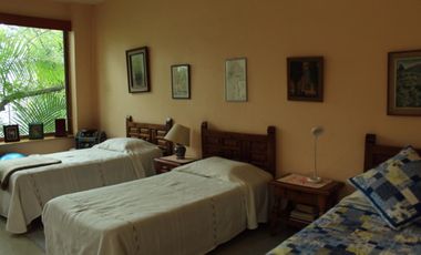 Condominio de 5 casas a media cuadra de la  Avenida San Diego