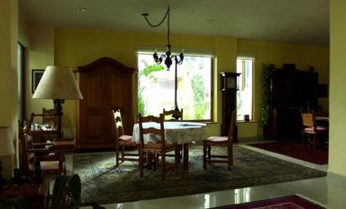 Condominio de 5 casas a media cuadra de la  Avenida San Diego
