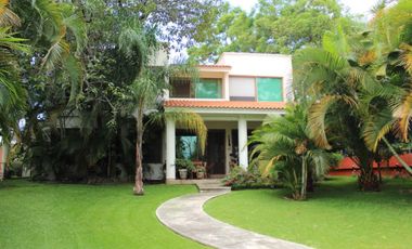 Condominio de 5 casas a media cuadra de la  Avenida San Diego