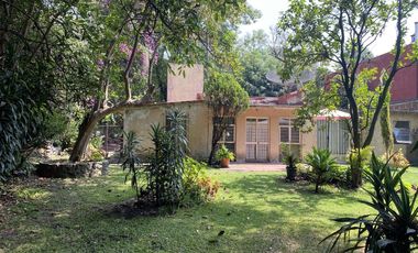Arbolado con casa para remodelar