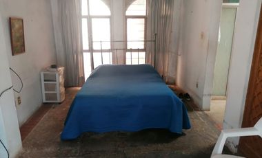 Arbolado con casa para remodelar