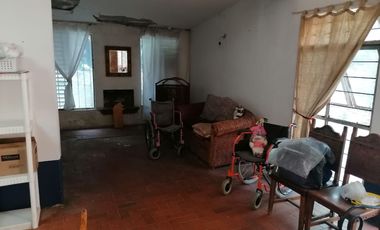 Arbolado con casa para remodelar