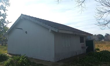 VENTA Casa de 2 ambientes, gran terreno Marcos PaZ
