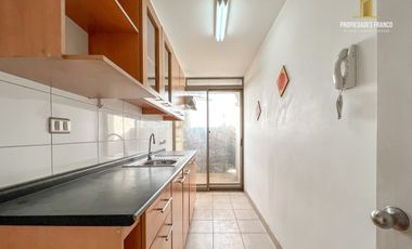RECOLETA. VENDE DEPTO 3D 2B CON ESTACIONAMIENTO.
