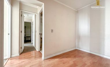 RECOLETA. VENDE DEPTO 3D 2B CON ESTACIONAMIENTO.