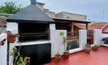 VENTA PH TIPO CASA 3 AMBIENTES AVELLANEDA COCHERA