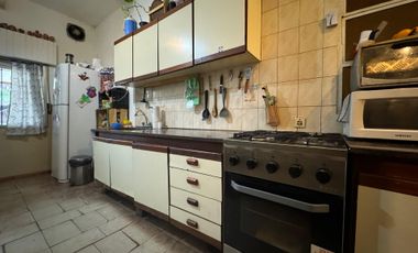 CASA VENTA 3AMB PARQUE COCHERA QUINCHO