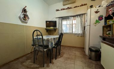 CASA VENTA 3AMB PARQUE COCHERA QUINCHO