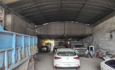Vende Galpón 300 Mts2 cubiertos