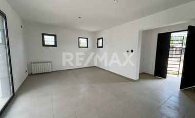 VENTA DUPLEX 1 DORM A ESTRENAR, B° RENKE. PLOTTIER