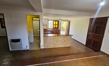 VENTA CASA 4 DORM EN VILLA ADELA ZONA SUR