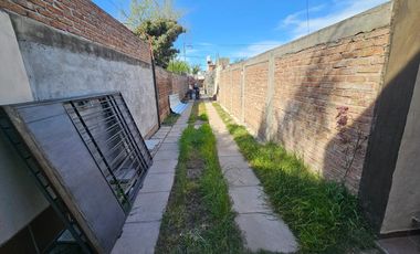 VENTA CASA 4 DORM EN VILLA ADELA ZONA SUR