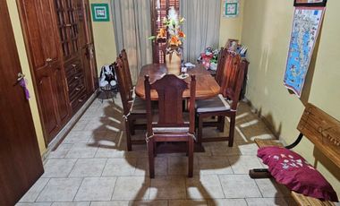 VENTA CASA 4 DORM EN VILLA ADELA ZONA SUR
