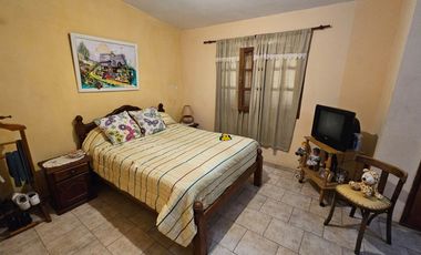 VENTA CASA 4 DORM EN VILLA ADELA ZONA SUR