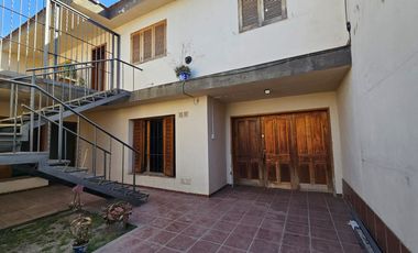 VENTA CASA 4 DORM EN VILLA ADELA ZONA SUR