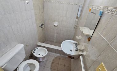 VENTA CASA 4 DORM EN VILLA ADELA ZONA SUR