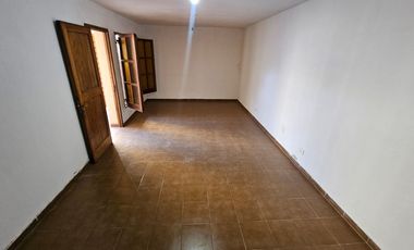 VENTA CASA 4 DORM EN VILLA ADELA ZONA SUR